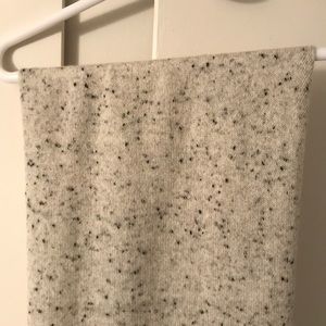 New 100% cashmere grey scarf